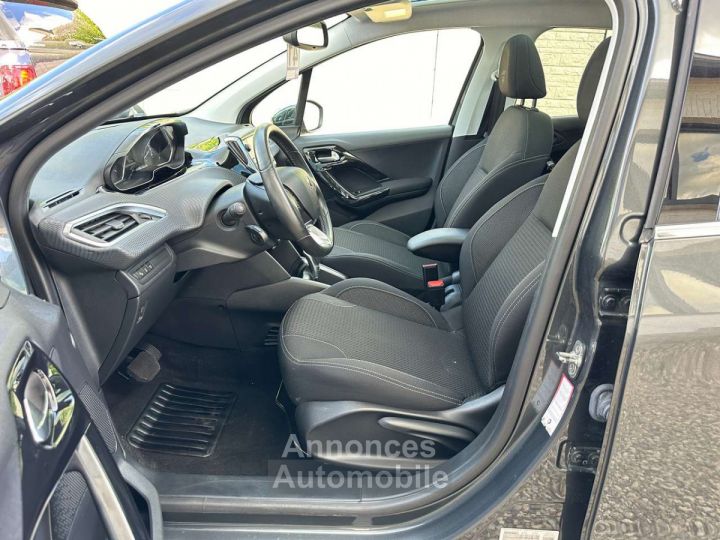 Peugeot 208 1.2 Allure BTE AUTO-NAVI-CAMERA-OPEN DAK-CARPLAY - 14