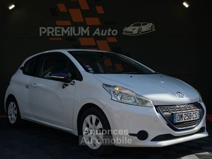 Peugeot 208 1.2i 70 Cv Like Climatisation Régulateur de vitesse Entretien Ok Crit'Air 1 Ct 2026 - 2