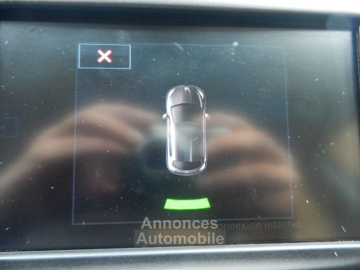 Peugeot 208 1.2i 82cv Style (Navigation Pdc Bluetooth Clim) - 20