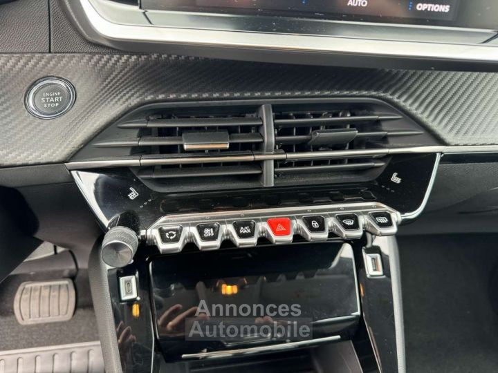 Peugeot 208 1.2i Allure Pack (EU6.4) CAMERA GPS - 13