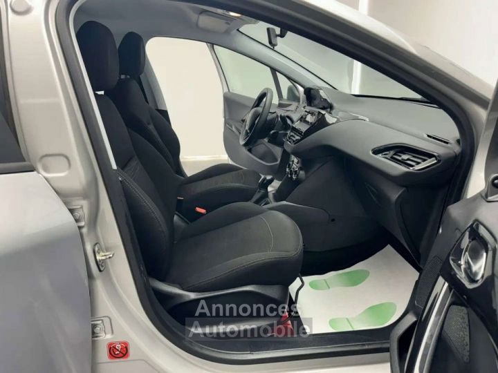 Peugeot 208 1.2i GARANTIE 12 MOIS 1er PROPRIETAIRE - 9