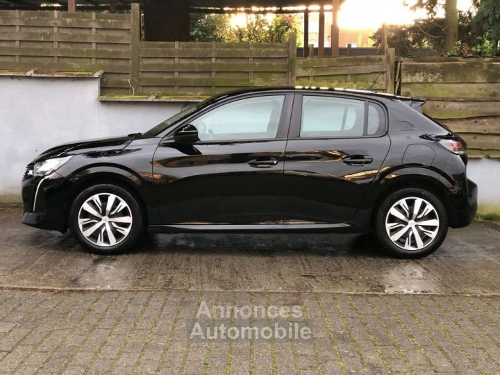 Peugeot 208 1.2i PureTech Style( clim pdc Appel CarPlay ect) - 2