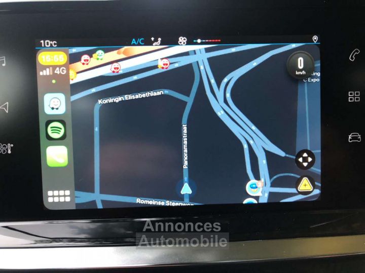 Peugeot 208 1.2i PureTech Style( clim pdc Appel CarPlay ect) - 16