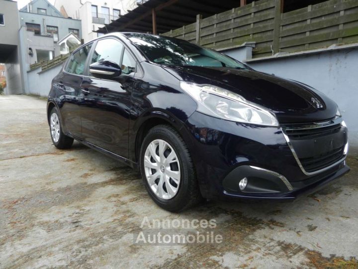 Peugeot 208 1.2i PureTech Style (navigation pdc clim ect) - 1