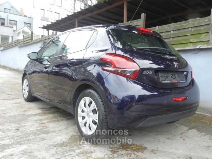 Peugeot 208 1.2i PureTech Style (navigation pdc clim ect) - 8