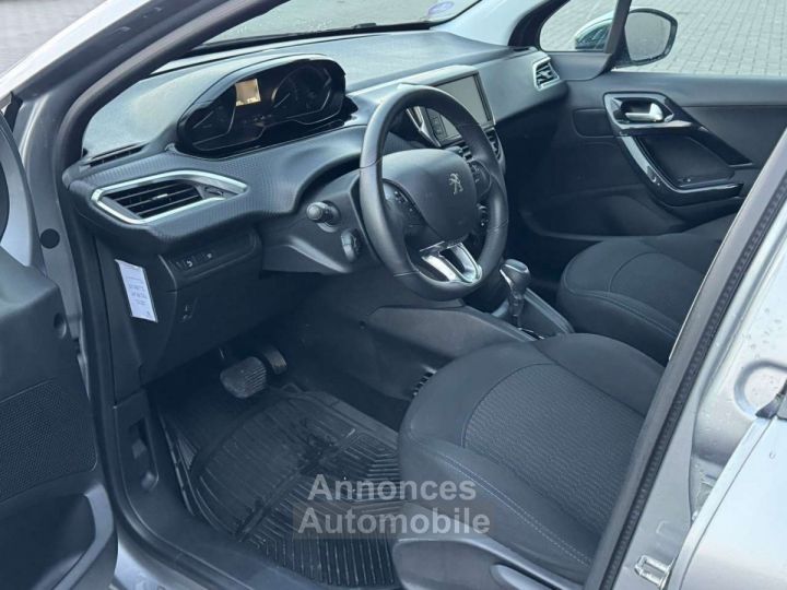 Peugeot 208 1.2i Signature -- LED NAVI GARANTIE 12 MOIS - 10