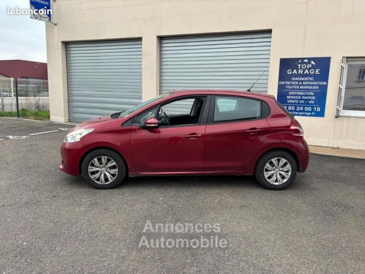 Peugeot 208 1.4 HDi 68ch BVM5 Active - 8