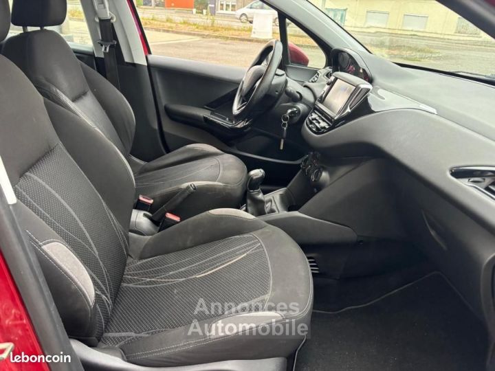 Peugeot 208 1.4 HDi 68ch BVM5 Active - 11