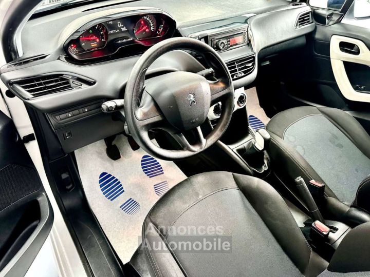 Peugeot 208 1.4 HDi 68cv 5P Série Like - 8