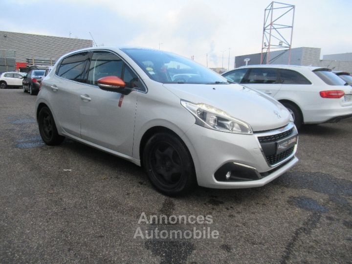 Peugeot 208 1.6 BlueHDi 100ch BVM5 Roland Garros - 3