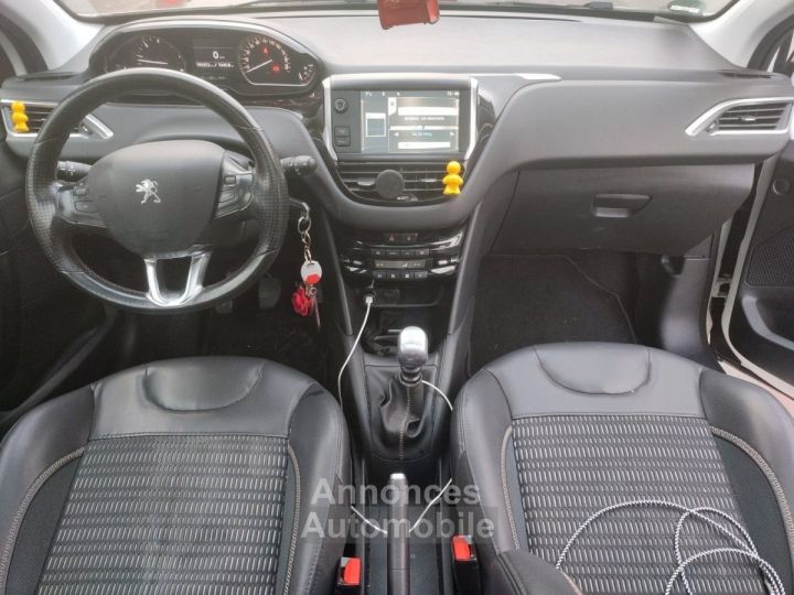 Peugeot 208 1.6 e-HDi 115ch FAP BVM6 Féline - 10