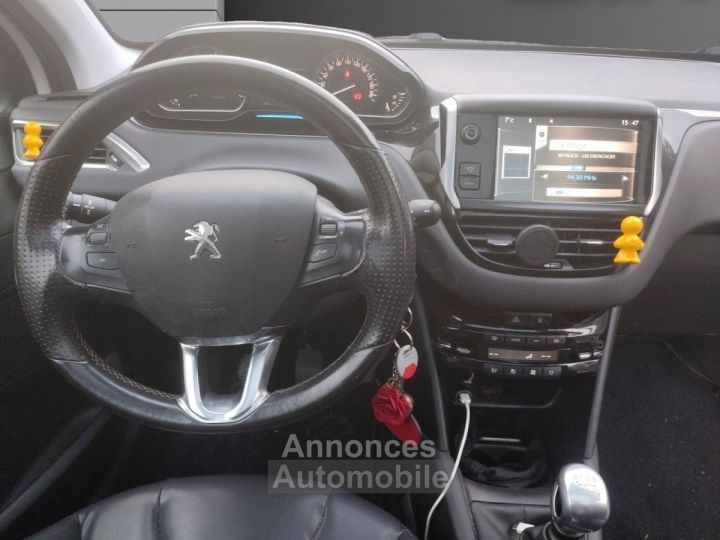 Peugeot 208 1.6 e-HDi 115ch FAP BVM6 Féline - 12