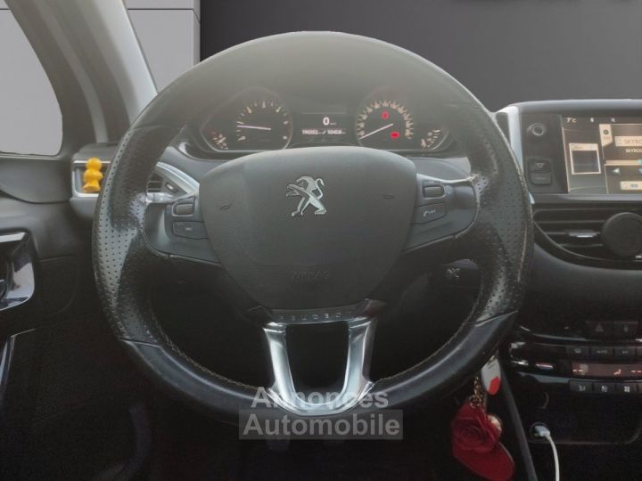 Peugeot 208 1.6 e-HDi 115ch FAP BVM6 Féline - 13