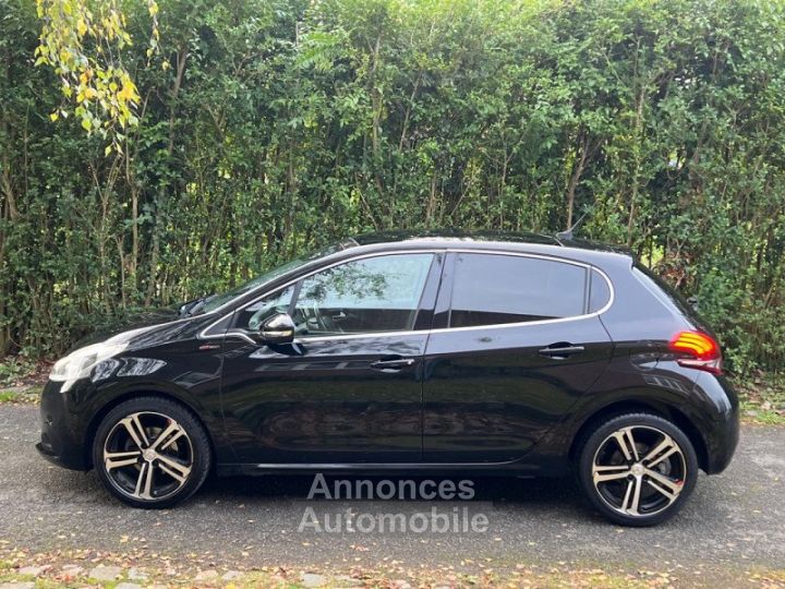 Peugeot 208 1.6 HDI 100CH GT LINE 5P TOIT PANO/ CAMERA/ GPS - 1ERE MAIN - 5