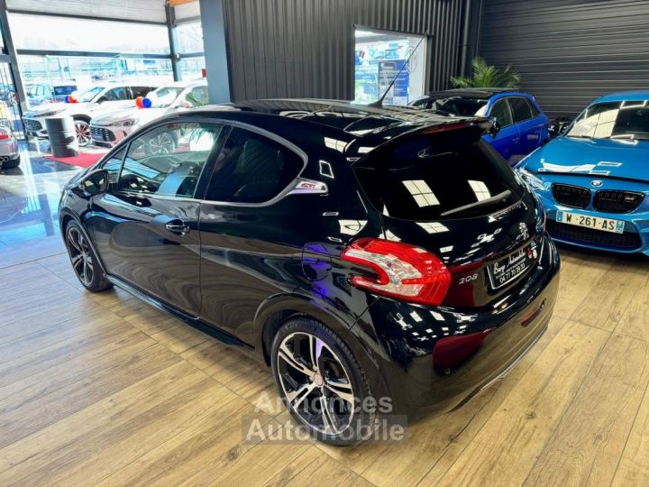 Peugeot 208 1.6 THP 200 GTI 3P - 6