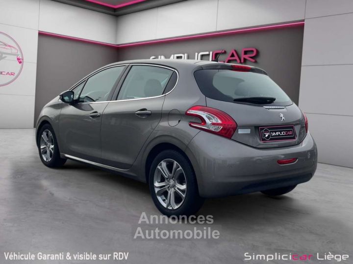 Peugeot 208 1.6i Allure - 3