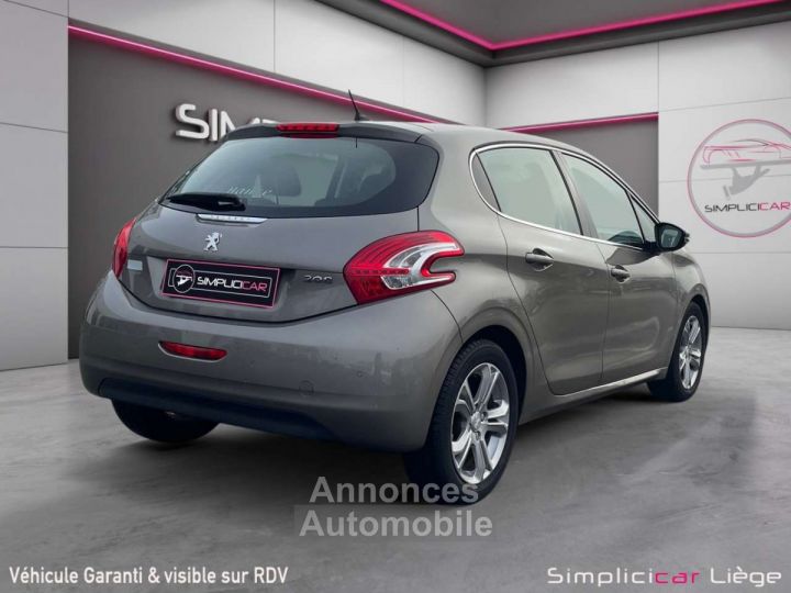 Peugeot 208 1.6i Allure - 4