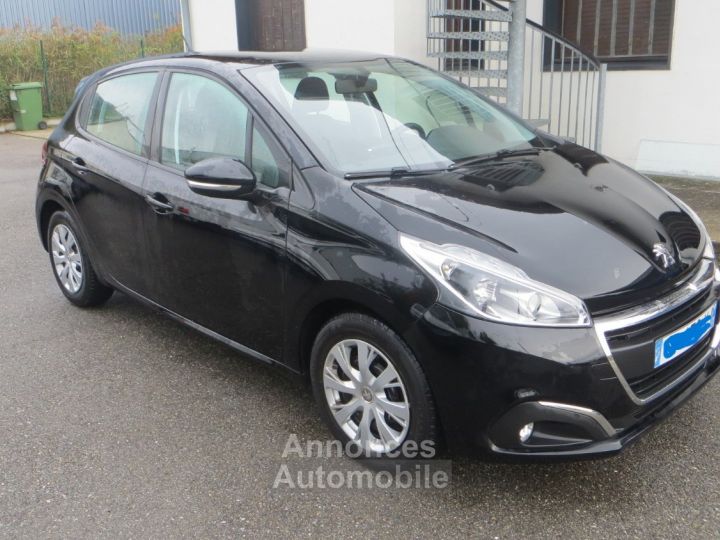 Peugeot 208 208 1.5 HDI 100 cv 1ere main carnet 5 portes, - 2