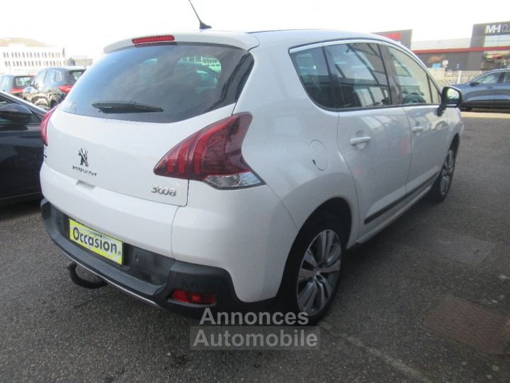 Peugeot 3008 1.6 BlueHDi 120ch SetS BVM6 Allure - 4