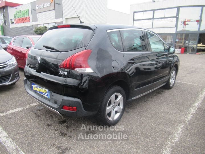 Peugeot 3008 1.6 HDi 115ch FAP BVM6 Allure - 4