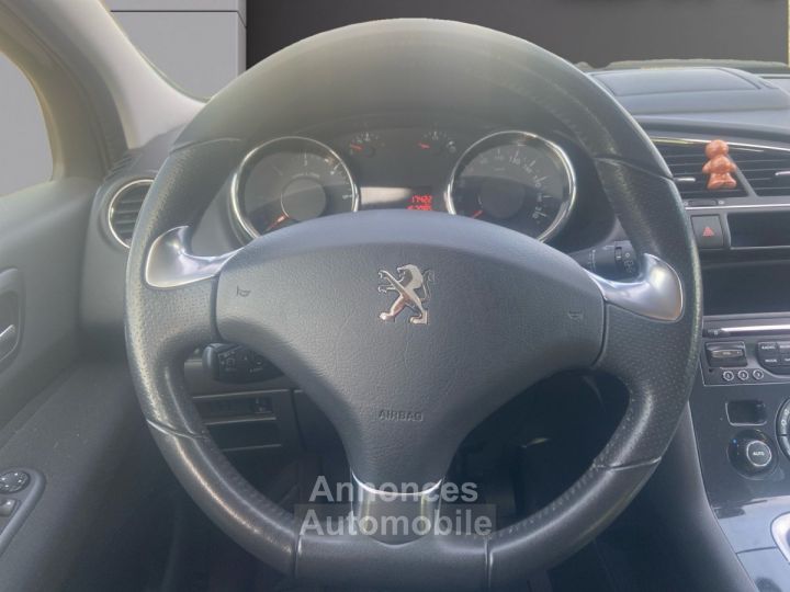 Peugeot 3008 1.6 HDi 115ch FAP BVM6 Style - 14