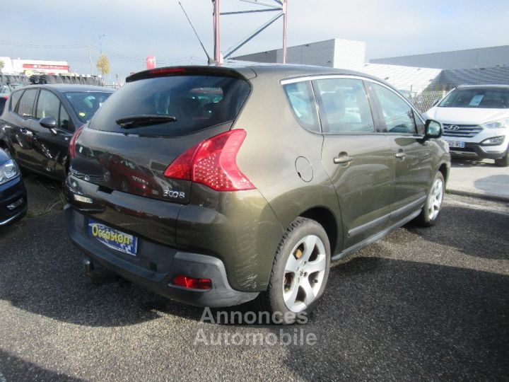 Peugeot 3008 1.6 HDi 16V 112ch Active - 4