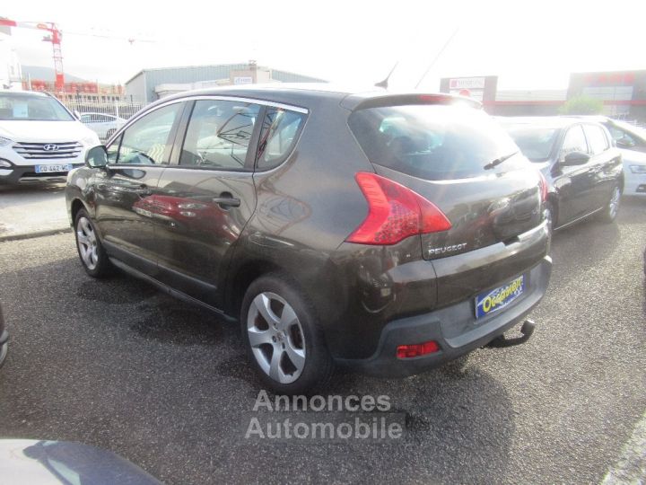 Peugeot 3008 1.6 HDi 16V 112ch Active - 6