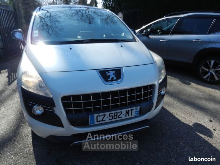 Peugeot 3008 1.6hdi 112cv Allure boîte automatique - 1