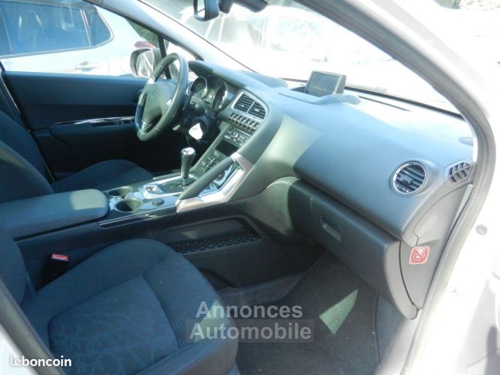 Peugeot 3008 1.6hdi 112cv Allure boîte automatique - 2