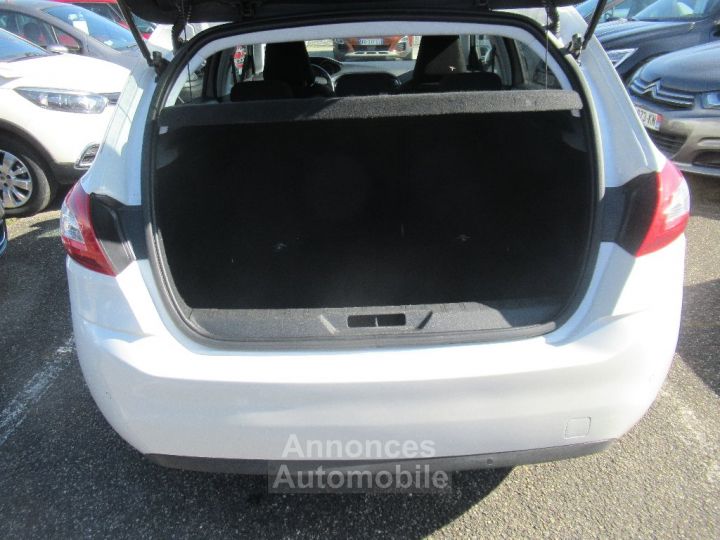 Peugeot 308 1.2 110ch  Active moteur changé - 10