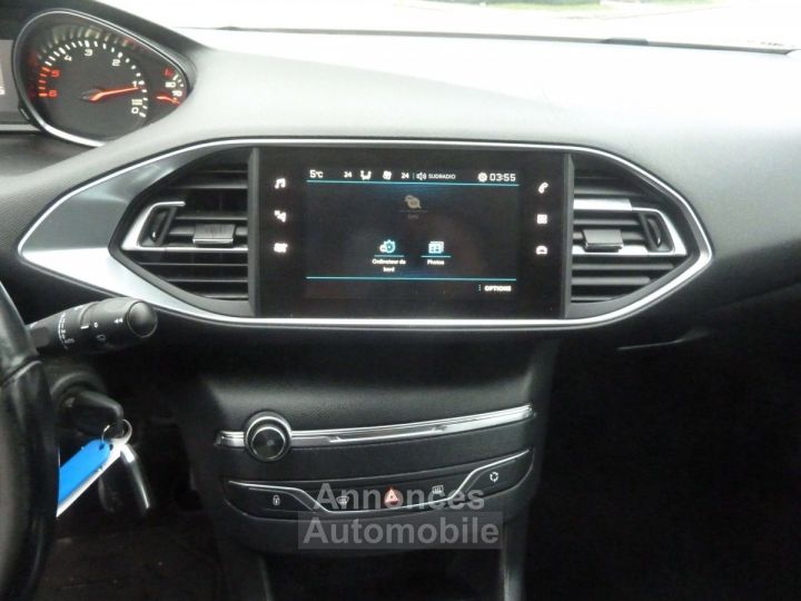 Peugeot 308 1.6 BlueHDi Style STT préparation GPS - 8