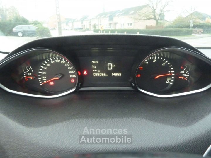 Peugeot 308 1.6 BlueHDi Style STT préparation GPS - 9