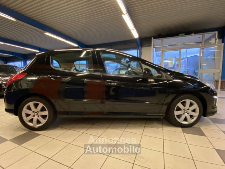 Peugeot 308 1.6 e-HDi112 FAP Allure 5p - 4