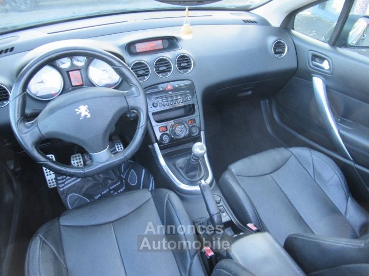 Peugeot 308 CC 2.0 HDi 16V 140ch FAP Féline - 7