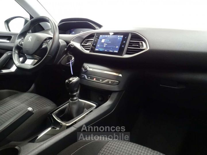 Peugeot 308 SW 1.2i Active - 8