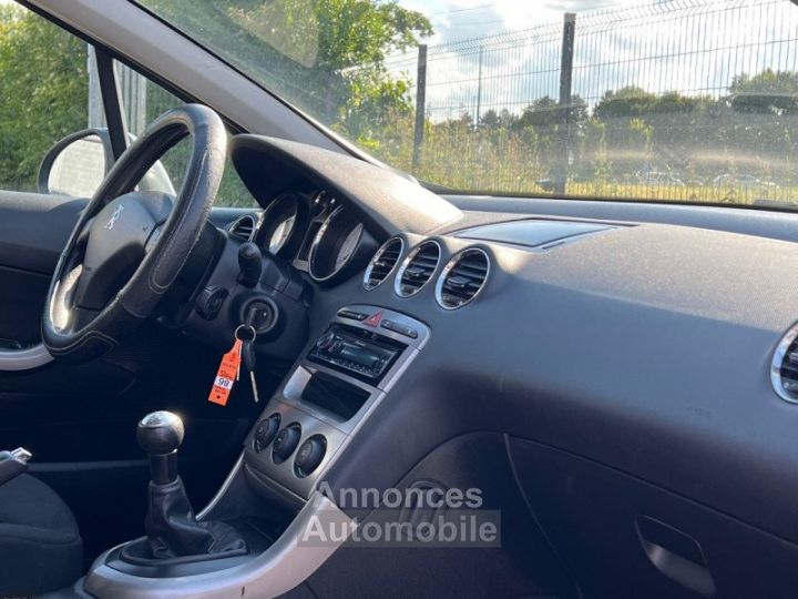 Peugeot 308 SW 1.5 BLUEHDI 100CH S&S STYLE 2019 1ere Main - 11