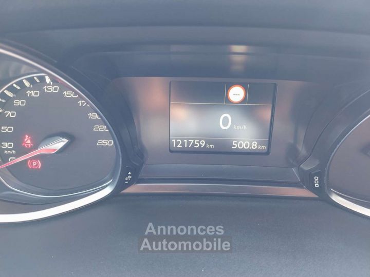 Peugeot 308 SW GT Line (EU6.2)-TOIT.PANO-GPS-CAMERA- - 13