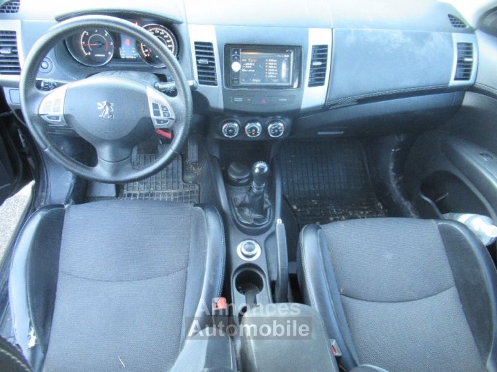 Peugeot 4007 2.2 HDi 156ch FAP Féline 4x4 - 9