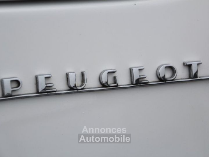 Peugeot 404 Cabriolet - 136