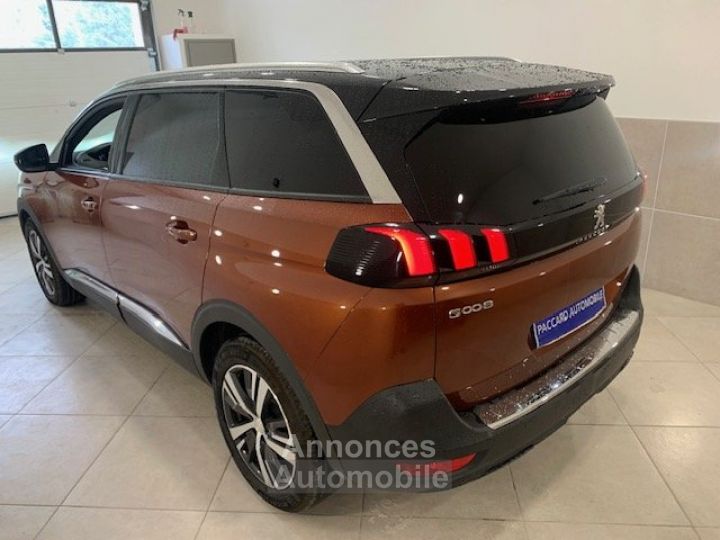 Peugeot 5008 130CV EAT8 ALLURE PACK 19000KMS !! - 2