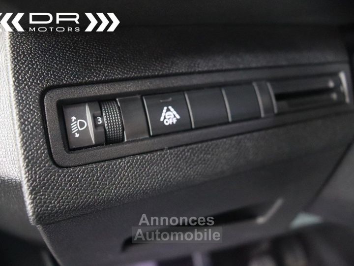 Peugeot 5008 1.5BlueHDI ALLURE - NAVI 7 PLAATSEN LED 12M GARANTIE - 40
