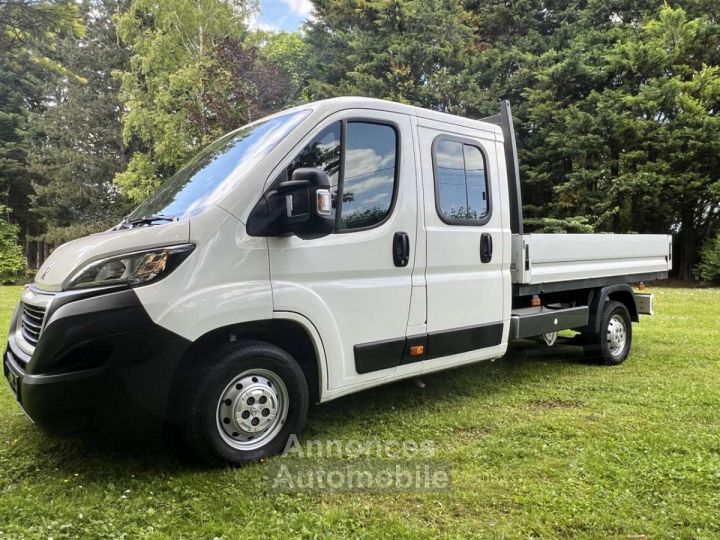 Peugeot Boxer utilitaire avec plateau 7 places - 1