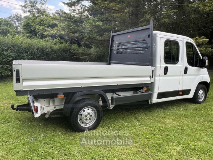 Peugeot Boxer utilitaire avec plateau 7 places - 2