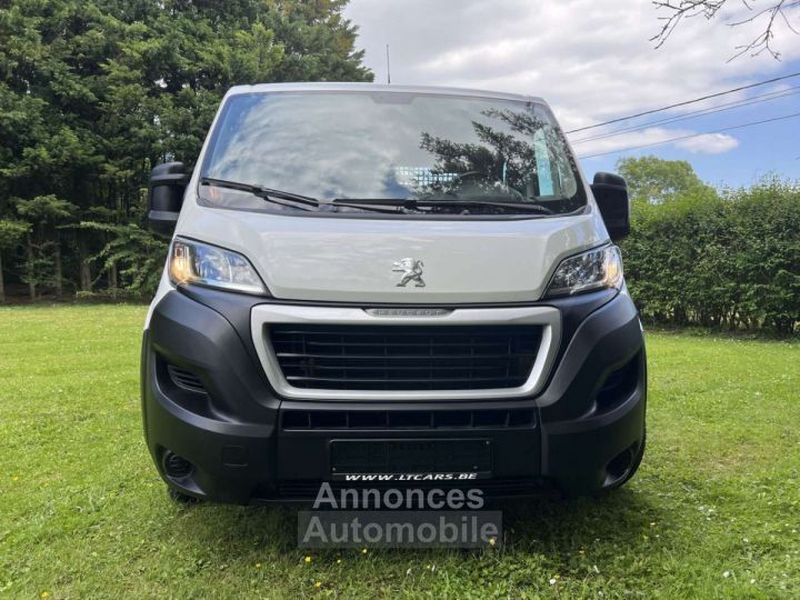 Peugeot Boxer utilitaire avec plateau 7 places - 4