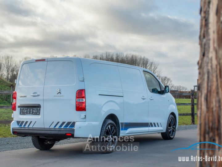 Peugeot EXPERT 2.0 BlueHDi 180PK Sport Automaat 3 Plaatsen - LICHTE VRACHT - 360° - CRUISECONTROL - AIRCO - APPLE CARPLAY - AURO 6 - 2