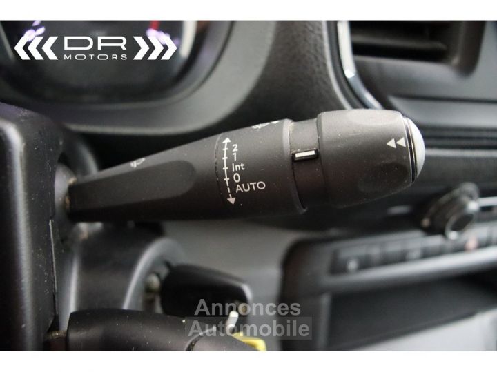 Peugeot EXPERT 2.0 HDI L3 PREMIUM - 3 PLAATSEN 16111,57€ excl BTW - 24