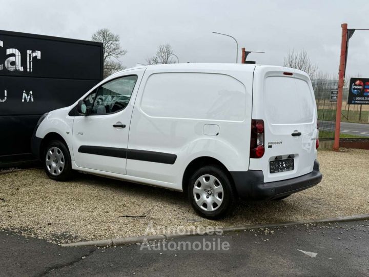 Peugeot Partner 3 sièges 86.000 km GPS Capt. arrière - 3