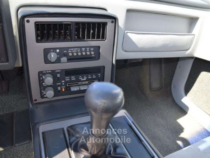 Pontiac Fiero SE 2 MV6 - 22