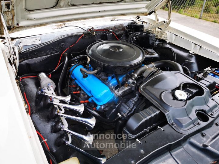 Pontiac LeMans cabriolet  v8 - boite manuelle ( 4 + R ) - 82