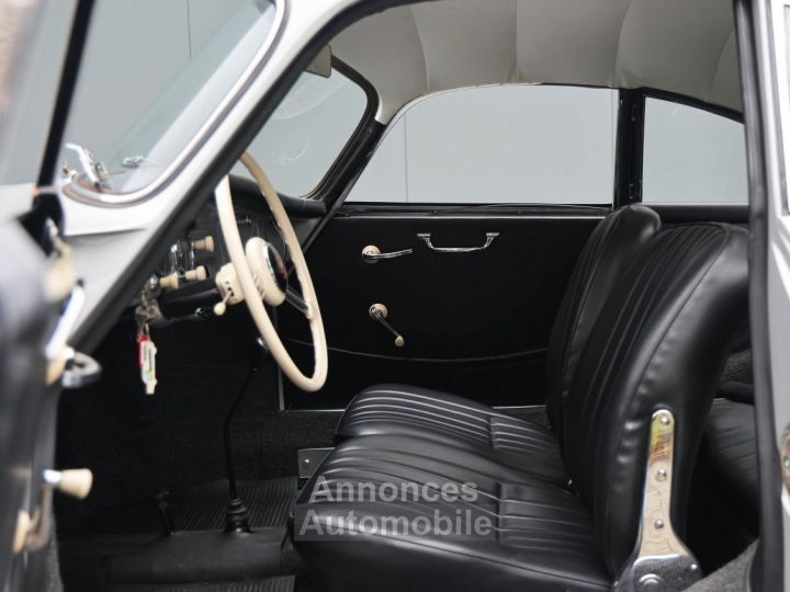 Porsche 356 A 1600 Coupe 1.6L 4 cylinder engine producing 60 bhp - 38